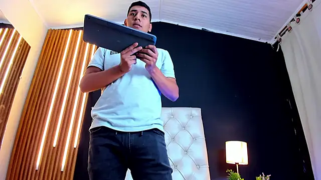 mike  cute online show from February 2025 01:07:01 PM