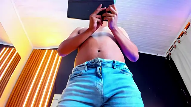 mike  cute online show from March 2025 01:07:01 PM