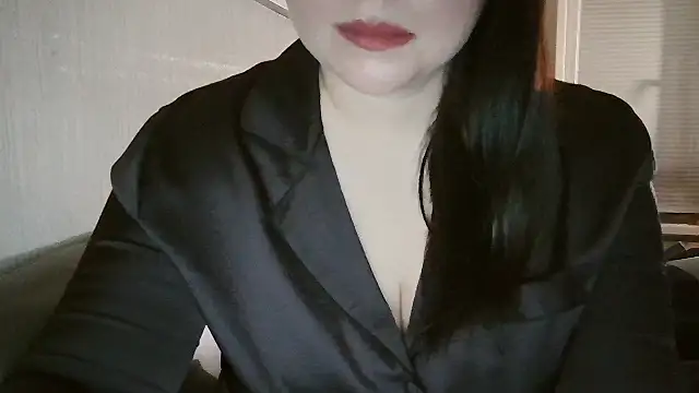 Snapshot of KamillaLaLove chatting on October 2025 08:59:01 PM KamillaLaLove online show from October 2025 08:59:01 PM