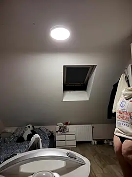 Snapshot of May_Alisa chatting on September 2025 06:02:01 PM May Alisa online show from September 2025 06:02:01 PM