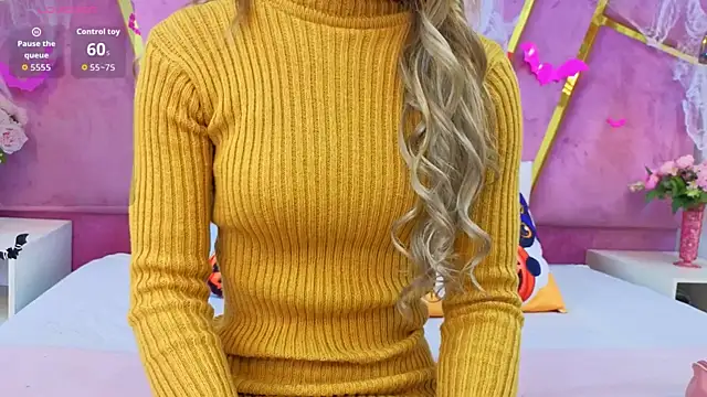 EmmyCortez online show from October 2025 11:46:02 AM