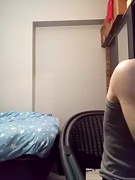 Snapshot of raskolnikovw chatting on February 2026 05:05:02 PM raskolnikovw online show from February 2026 05:05:02 PM