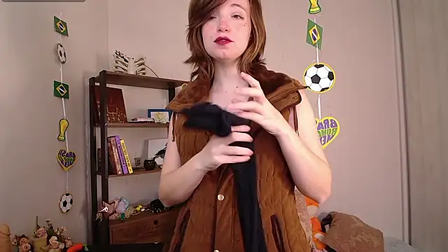 Snapshot of Elise_Nyx chatting on June 2026 01:04:01 PM Elise Nyx online show from June 2026 01:04:01 PM