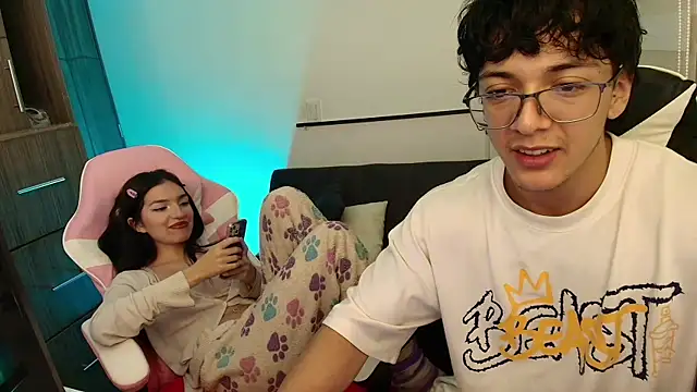 DesireLuxe online show from November 2025 06:56:02 AM