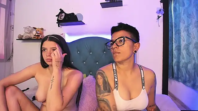 Snapshot of Ary_zakura chatting on March 2025 04:40:02 PM Ary zakura online show from March 2025 04:40:02 PM