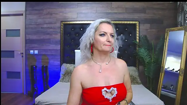 Snapshot of LadyTouch chatting on January 2025 07:15:02 AM LadyTouch online show from January 2025 07:15:02 AM