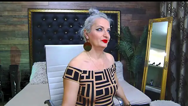 Snapshot of LadyTouch chatting on February 2025 06:56:01 PM LadyTouch online show from February 2025 06:56:01 PM