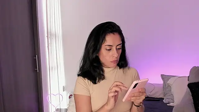  lucianapalmer online show from March 2025 03:45:02 PM