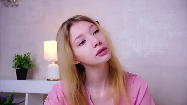 SunnivaCovil online show from June 2026 02:41:02 PM