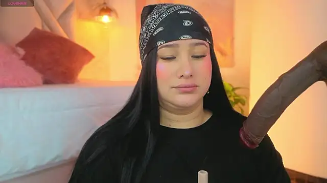 Snapshot of Leaa_Cox chatting on March 2026 03:47:01 AM Leaa Cox online show from March 2026 03:47:01 AM