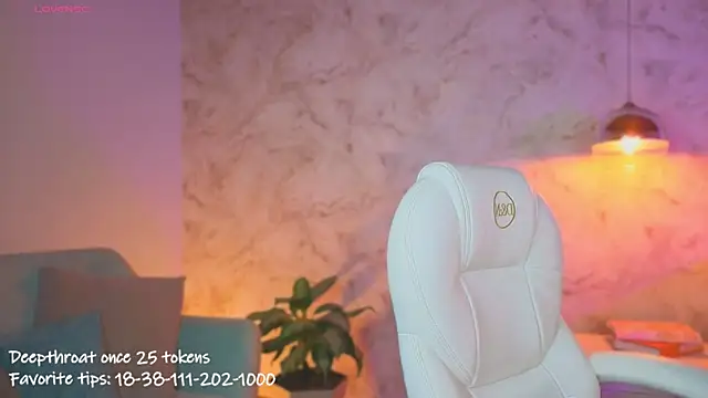 Leaa Cox online show from June 2026 08:13:01 PM