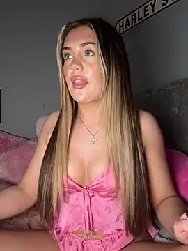 Snapshot of hottie_harleigh69 chatting on March 2025 08:40:02 PM hottie harleigh69 online show from March 2025 08:40:02 PM