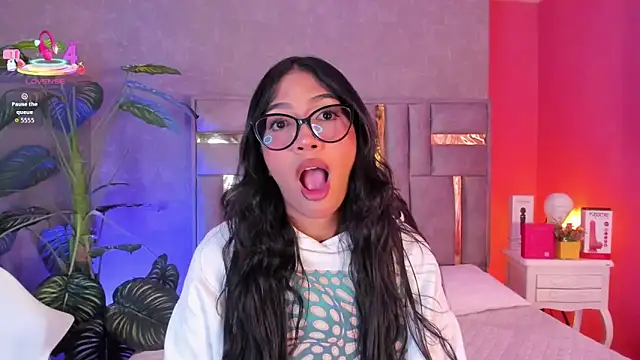 Tyla Ks online show from May 2026 06:57:02 PM