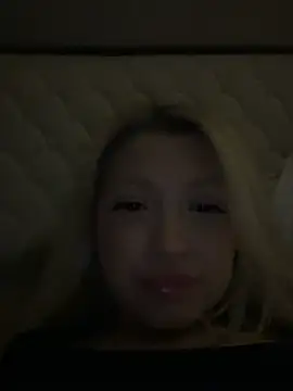 Snapshot of laraaaaaa chatting on March 2025 10:06:01 PM laraaaaaa online show from March 2025 10:06:01 PM