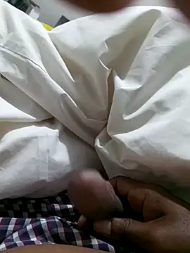 Snapshot of Mthondo-qinile chatting on February 2025 04:25:01 AM Mthondo-qinile online show from February 2025 04:25:01 AM