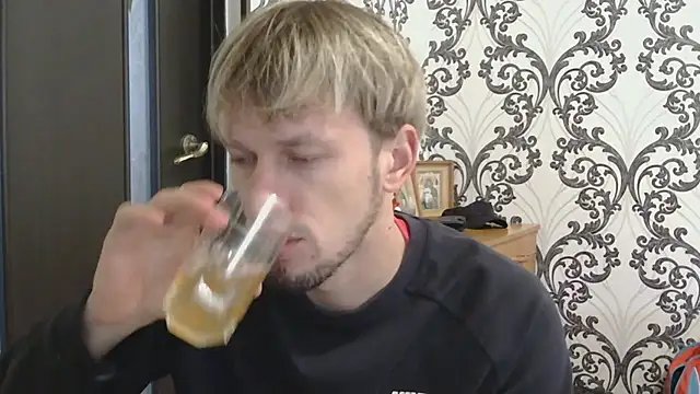 frama666 online show from October 2025 12:14:02 PM