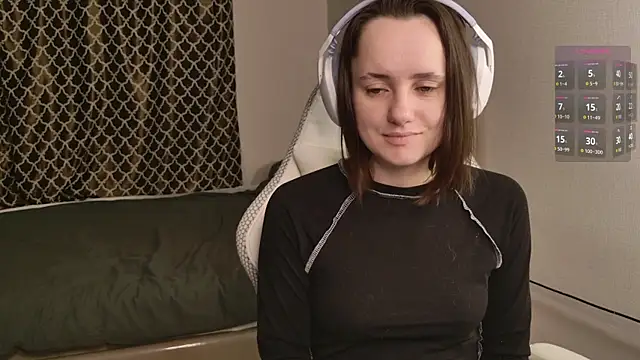 Luna Loveee online show from November 2025 03:12:02 AM