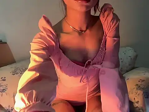 Snapshot of _luckylips chatting on March 2026 12:22:01 PM luckylips online show from March 2026 12:22:01 PM