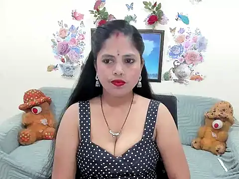 Snapshot of leahgotiii chatting on May 2026 03:14:02 AM leahgotiii online show from May 2026 03:14:02 AM