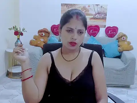 leahgotiii online show from August 2026 10:03:01 AM