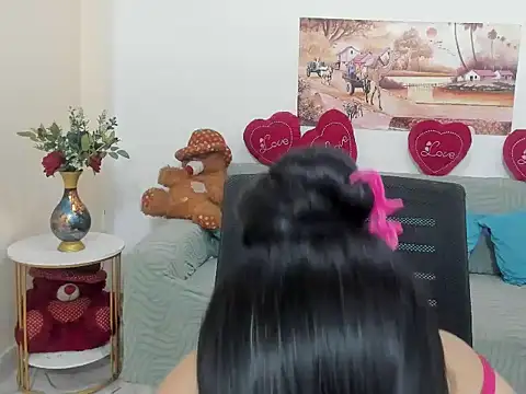 leahgotiii online show from August 2026 03:52:02 AM