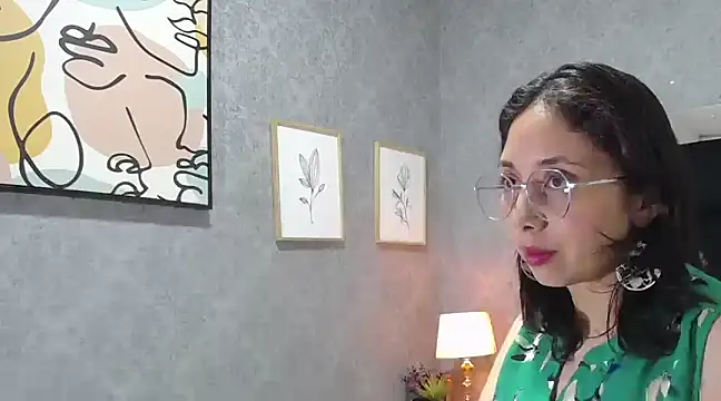 Stephanie Sun online show from March 2025 01:40:01 PM