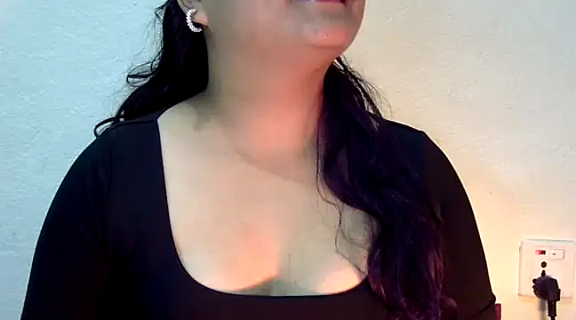 Snapshot of rosay_rosee chatting on February 2025 03:08:01 PM rosay rosee online show from February 2025 03:08:01 PM