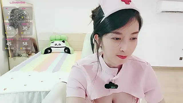 Snapshot of Dazzlebean chatting on September 2025 03:00:02 PM Dazzlebean online show from September 2025 03:00:02 PM