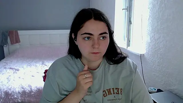 Snapshot of kitsune_8 chatting on June 2026 09:02:01 AM kitsune 8 online show from June 2026 09:02:01 AM