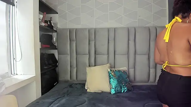 Natasha rose   online show from December 2025 07:22:01 PM