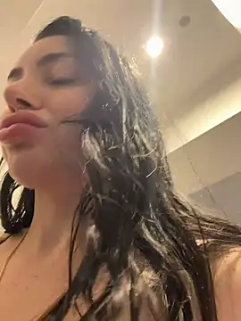 Mia Splash online show from May 2026 03:47:02 AM