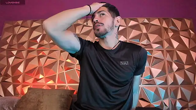 Snapshot of AlejandroStormm chatting on December 2025 06:04:02 PM AlejandroStormm online show from December 2025 06:04:02 PM