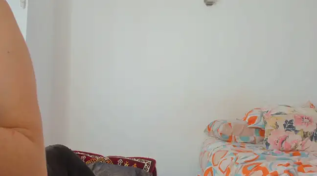 Snapshot of ValeeryRose_ chatting on March 2025 04:33:02 PM ValeeryRose online show from March 2025 04:33:02 PM