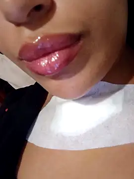 Sexlove1xo online show from October 2025 12:29:01 AM