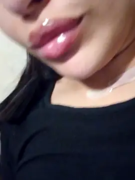 Sexlove1xo online show from May 2026 02:43:01 PM