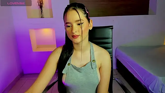 Snapshot of JasmineBella0 chatting on February 2025 12:43:01 AM JasmineBella0 online show from February 2025 12:43:01 AM