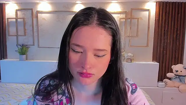 Snapshot of JasmineBella0 chatting on October 2025 08:02:02 PM JasmineBella0 online show from October 2025 08:02:02 PM