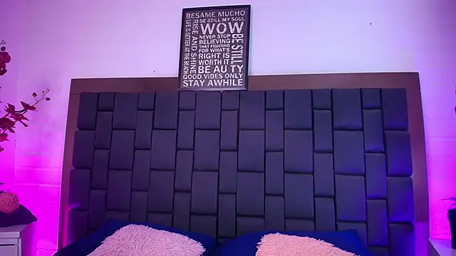 Lexi Howard  online show from September 2025 01:35:01 PM