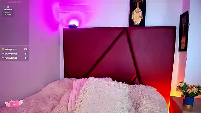 Lexi Howard  online show from June 2026 05:33:02 PM