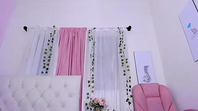 Snapshot of Emma_lorense22 chatting on March 2025 10:15:02 PM Emma lorense22 online show from March 2025 10:15:02 PM