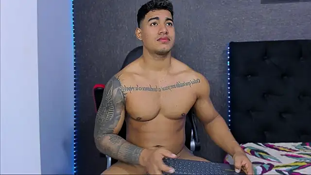 Snapshot of luigi_hot_ chatting on March 2025 07:06:01 PM luigi hot online show from March 2025 07:06:01 PM