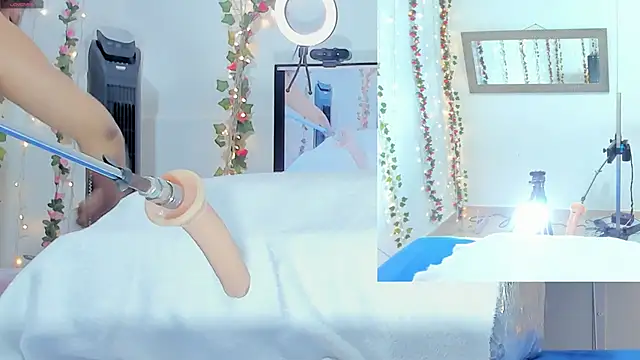 Genesis Love   online show from October 2025 09:26:01 AM