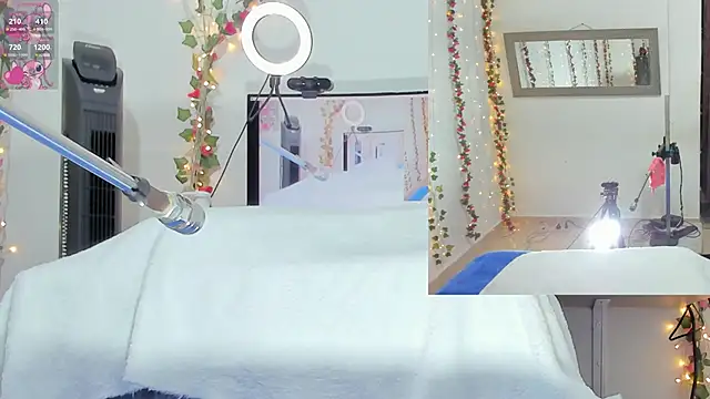 Genesis Love   online show from October 2025 09:40:01 AM