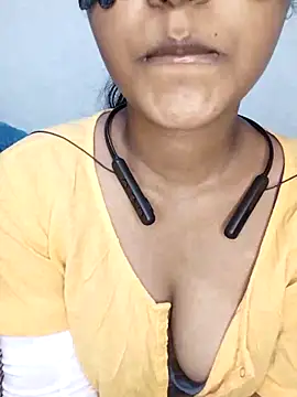 Snapshot of Ashugril_hot chatting on March 2025 05:33:02 PM Ashugril hot online show from March 2025 05:33:02 PM