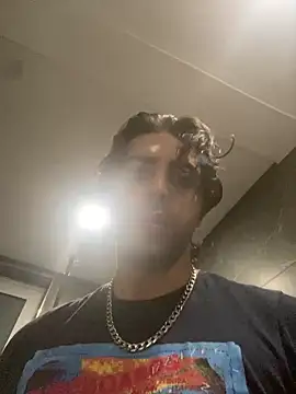 mikekmi21 online show from February 2025 10:52:02 PM