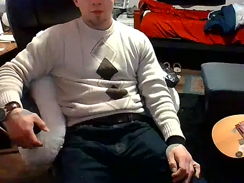 Snapshot of JCstrings chatting on February 2025 11:32:02 PM JCstrings online show from February 2025 11:32:02 PM