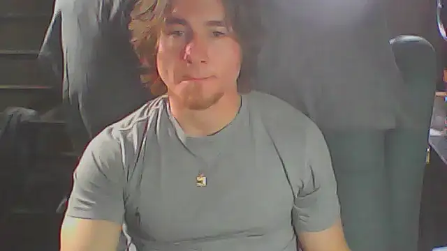 Snapshot of JCstrings chatting on January 2026 01:57:01 PM JCstrings online show from January 2026 01:57:01 PM