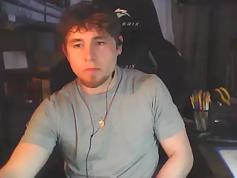 Snapshot of JCstrings chatting on February 2026 12:26:01 PM JCstrings online show from February 2026 12:26:01 PM