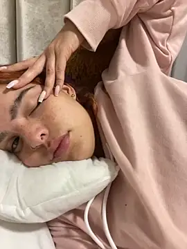 Anaroussew02 online show from November 2025 01:48:02 AM