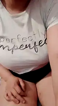 Snapshot of kitty_2000 chatting on March 2025 08:42:01 AM kitty 2000 online show from March 2025 08:42:01 AM